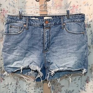 Women’s Sz 16W Light wash Jean Shorts  Universal Thread Brand